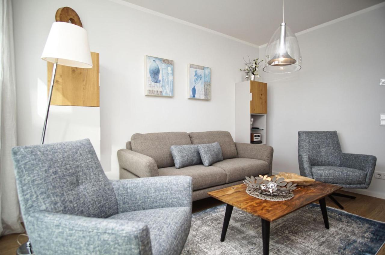 Zentrale Fewo Mit Terrasse, Gratis Nutzung Vom Ahoi Erlebnisbad Und Sauna In Sellin - Villa Anni Fewo 02 Goehren  Exterior foto